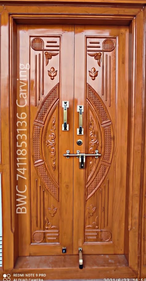 Main Door Carving Design Double Door, Main Double Door Design Entrance, Sagwan Door Design, Sagwan Wood Door Design, Polish Door Design, Wooden Main Double Door Design, Main Door Double Door Designs, Double Door Design Wood, Main Door Design Photos