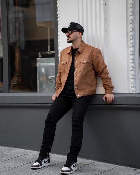 Fall outfits for men 2023 20 ideas: A Style Guide Mens Jean Jacket Outfit Classy, Black Turtleneck Outfit Men Aesthetic, Cold Men Outfit, Mens Outfit Graphic Tee, Canadian Mens Fashion, Male Street Fashion Urban Style, Mens Casual Fall Outfits 2024, Black Denim Jacket Outfit Mens, Men’s Brown Chelsea Boot Outfit