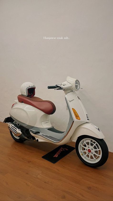 Motor Vespa Matic, Vespa Matic Aesthetic, Vespa Modified, Vespa Lx125, Motorcycle Helmets Art, Vespa Models, Modif Motor, Vespa Super, Vespa Lx