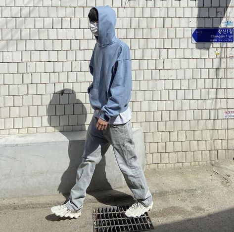 Yeezy 450, Faded jeans, faded hoodie Yeezy 450 Outfit, Aesthetic Street Outfits, Desert Boots Outfit, Yeezy Slides Outfit, Yeezy Outfits, Neutral Streetwear, Yeezy 450, Blush Outfit, Kanye West Style