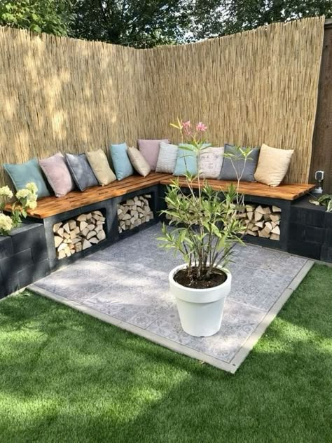 Creative Gardening | A quiet corner to relax 😇 | Facebook Garden Seats, Cinder Block Garden, Modern Backyard Landscaping, Back Garden Design, Quiet Corner, Diy Backyard Landscaping, Modern Backyard, Have Inspiration, Backyard Garden Design