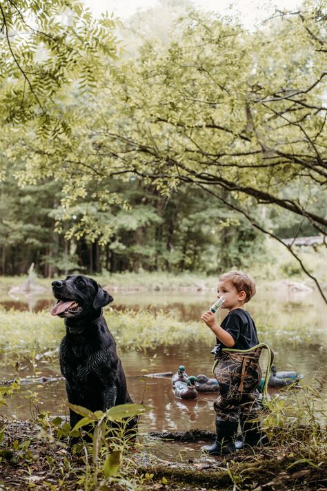 Cute Hunting Pictures, Baby Hunting, Couple Hunting, One Lucky Duck Photoshoot, Hunting Family, Duck Hunting Pictures, Hunting Kids, Duck Hunting Aesthetic, Duck Hunting 1st Birthday Pictures