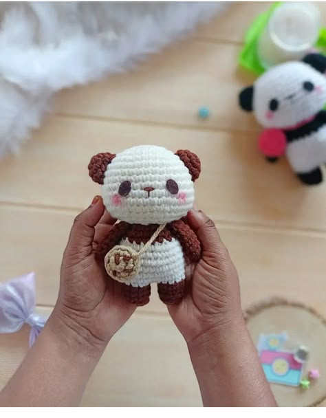 Crochet Keychain Ideas, Amigurumi Elephant Pattern, Amigurumi Panda, Crochet Keychains, Crochet Rose Pattern, Keychain Ideas, Crochet Panda, Crochet Keychain Pattern, Crochet Daisy