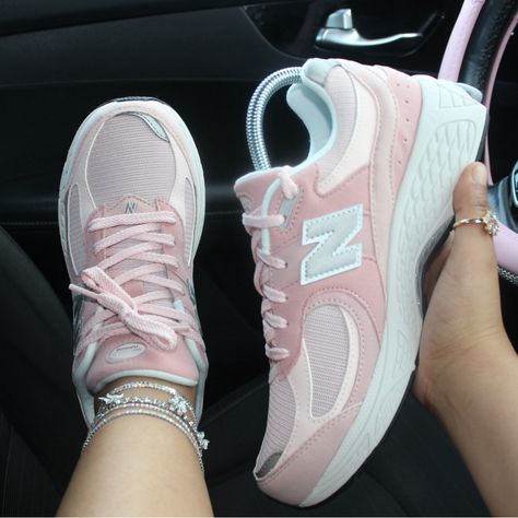 These Sneakers Are Brand New Never Worn With Box. Women’s Size 5.5, 7.5 & 8 Available For Purchase. Sneakers Outfit For Women, Pink Workout Shoes, Pink And White Tennis Shoes, Pale Pink Shoes, Women Shoes 2024, Gym Running Shoes, Pink New Balance Shoes Outfit, Women Tennis Shoes, Pink Shoes Outfit Sneakers