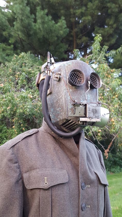 Taulbee steampunk Gas Mask Design, Steampunk Masks, Dieselpunk Fashion, Images Terrifiantes, Object Heads, Steampunk Mask, Arte Cyberpunk, Cool Masks, Steampunk Design