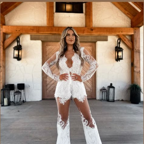 Super Cute Pant Set For A Second Bridal Look. Never Worn. Punchy Blonde, Country Wedding Pictures, Engagement Party Outfit, Boho Chic Bride, Wedding Reception Outfit, Country Western Wedding, Western Themed Wedding, Country Bride, Reception Outfit