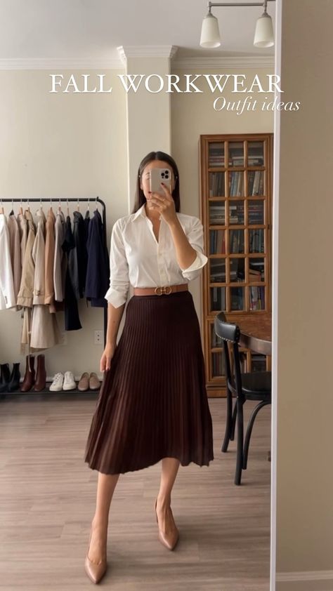 Luxury Business Attire Women, Formal Skirt Outfits For Women, Womens Business Dress, Classic Woman Outfits, Work Skirts For Women, Smart Casual Women Skirt Outfits, Formal Wear Women Dress Classy, Work Outfits Skirt Professional, Long Skirt Business Outfit