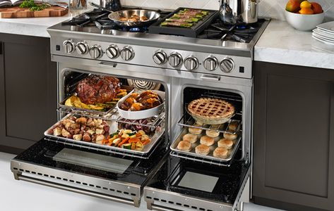 The superior oven capacity of the Platinum Series ranges by BlueStar Large Oven, Kitchen Stove, Double Oven, Kitchen Area, Kitchen Stuff, Rustic Kitchen, 인테리어 디자인, Home Decor Kitchen, Kitchen Aid