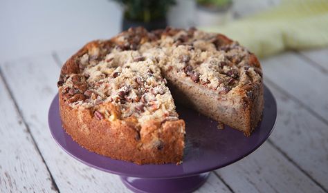 Pear & Choc Chip Pecan Crumble Cake Crumble Cake Recipe, Apple Crumble Cake, Moist Apple Cake, Crumb Coffee Cakes, Irish Cooking, Irish Foods, Irish Recipes Traditional, Apple Coffee Cakes, Apple Crumb