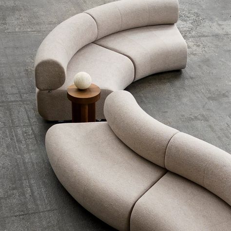 ARTIFORT TRACK MODULAR SOFA - KE-ZU FURNITURE AUSTRALIA Curved Couch, Urban Furniture Design, Modular Sofa Design, Wood Chair Design, Casual Seating, Lobby Interior, Norm Architects, Elegant Sofa, Spa Design