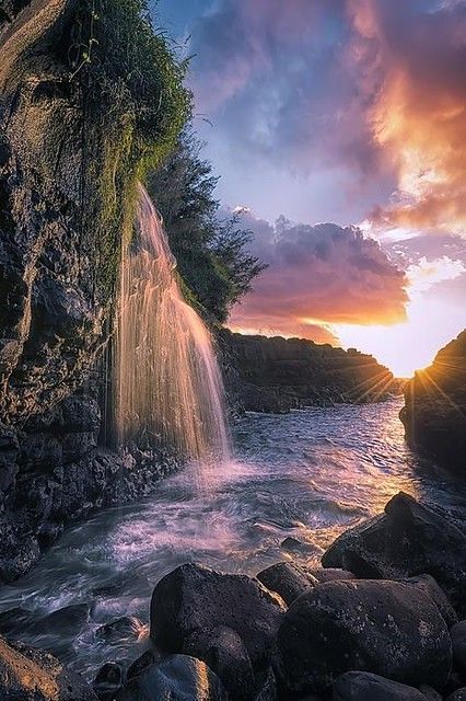 Side mountain waterfall | Christina ragozzino | Flickr Rock Pools, Swimming Holes, Beautiful Waterfalls, Jackson Hole, Alam Yang Indah, Amazing Nature, Nature Pictures, Sicily, Beautiful World