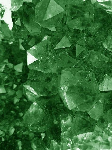 emerald - love & romance, wisdom, abundance, mercy. Enhances joy, cleansing and faith. Crystal Aesthetic, Emerald City, Green With Envy, The Wizard Of Oz, All Things Purple, Rocks And Gems, Blue Quartz, Green Crystal, Crystals Stones