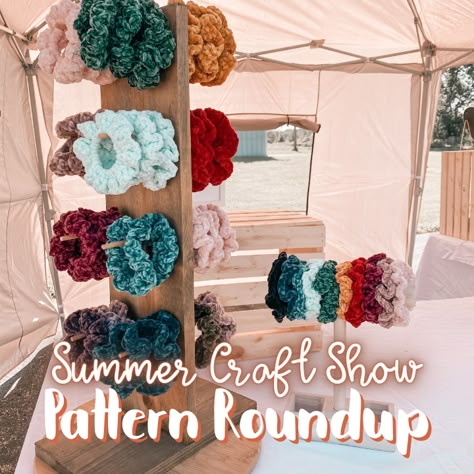 Quick Crochet Projects For Craft Fair, Crochet Projects For Craft Shows, Things To Crochet For Craft Fair, Diy Crochet Display, Best Crochet Items For Craft Fairs, Crochet Craft Show Best Sellers, Crochet Craft Display Ideas, Sewing Projects For Craft Sales, Quick Craft Fair Crochet