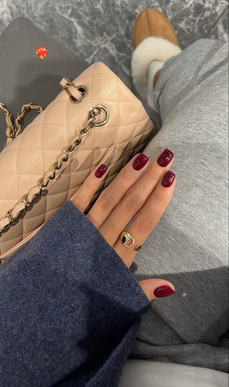 Wine Nails, Simple Fall Nails, Smink Inspiration, Casual Nails, Makijaż Smokey Eye, Burgundy Nails, Red Nail, Clean Nails, Classy Nails