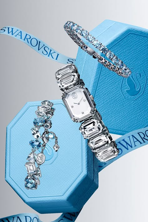 Swarovski Jewelry Aesthetic, Luxury Crystal-embellished Jewelry As A Gift, Swarovski Aesthetic, Ice Watch Jewelry, Elegant Crystal Watches For Gifts, Watch Swarovski, Luxury Silver Snowflake Jewelry, Swarovski Watches, Xoxo Jewelry