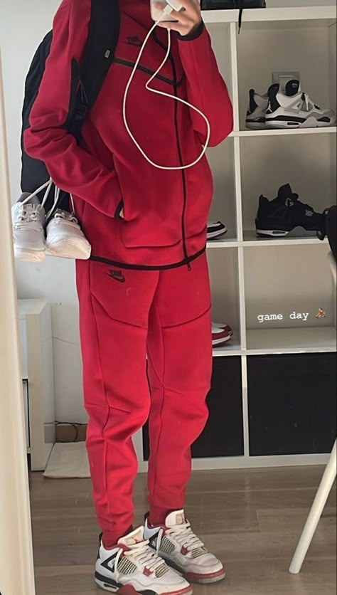 Tech Outfits Women, Womens Tracksuit Outfit, Nike Tech Fit, Red Nike Tech, Nike Tech Fleece Tracksuit, Sweat Suits Outfits, Tech Outfit, Red Tracksuit, Womens Tracksuit