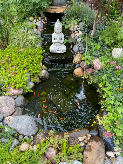 Zen Pond Ideas, Koi Pond Zen Garden, Zen Garden With Pond, Diy Zen Garden Backyard Small Spaces, Small Koi Fish Pond, Coy Pond Ideas Backyards, Small Ponds With Waterfall, Water Fountain Backyard, Zen Garden Aesthetic