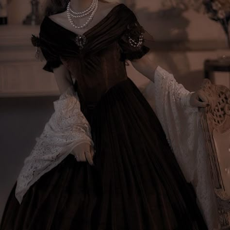 Royal Gown Aesthetic, Royal Aesthetic Dress, Royal Aesthetic Princess Dress, Royal Dress Aesthetic, Royalty Aesthetic Princess, Dark Queen Dress, Dark Red Ball Gown, Ball Gown Aesthetic, Dark Princess Aesthetic