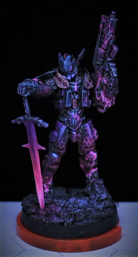 Infinity neon hexagon Knight 2020-01-14 Slaanesh Paint Scheme, D&d Miniatures Painted, Warhammer Miniatures Painting, Neon Hexagon, Warhammer 40k Painting, Warhammer 40k Necrons, Painting Figurines, 40k Painting, Infinity The Game