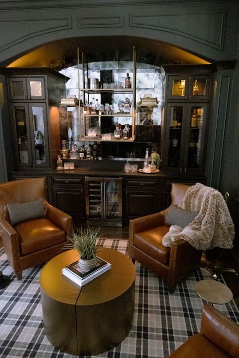 Lounge Room Ideas, Bar Lounge Room, Speakeasy Decor, Whiskey Lounge, Bourbon Room, Parlor Room, Speak Easy, Basement Living Rooms, Lounge Ideas