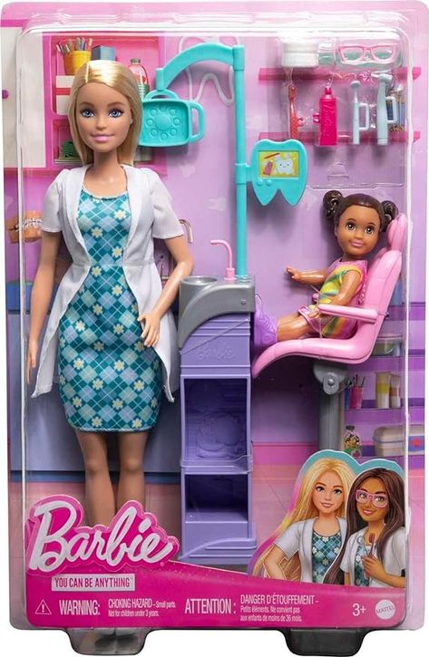 Doll Hands, Barbie Careers, Princess Bedrooms, Hand Dress, Toothbrush And Toothpaste, Barbie Doll Set, Barbie Sets, Pasta Dental, Barbie Doll House