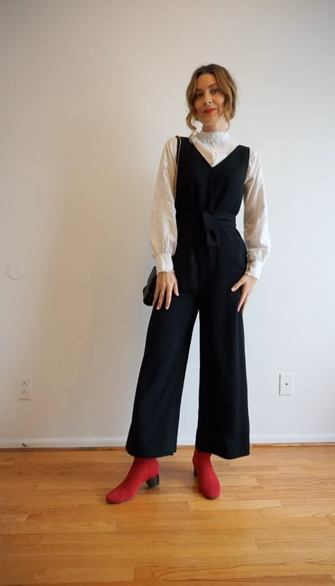 Styled Jumpsuit Outfit, Vest Jumpsuit Outfit, Modern Vintage Womens Fashion, Layered Jumpsuit Outfit Fall, Layer Jumpsuit Outfit, Jumpsuit Jacket Outfits, Jumpsuit Layering Outfit, Layering Jumpsuit Outfit, Vintage Business Outfit