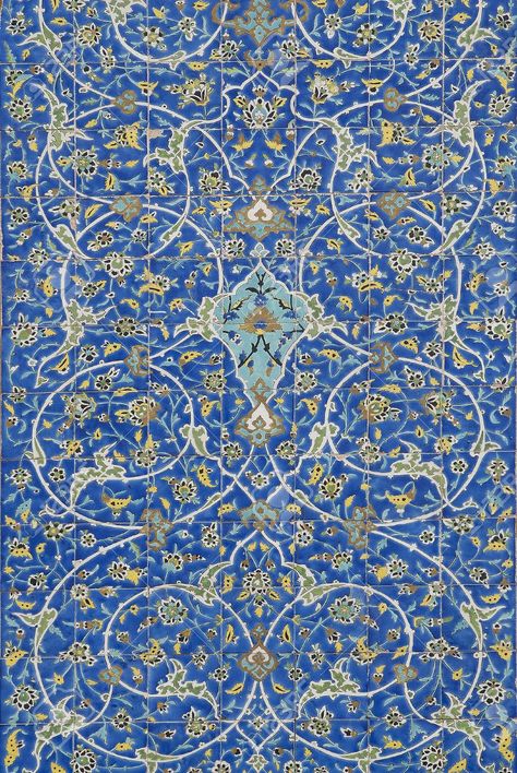 Safavid Art, Persian Tiles, Isfahan Iran, Persian Calligraphy Art, Antique Persian Carpet, Persian Architecture, Persian Art Painting, Persian Miniature, Islamic Patterns