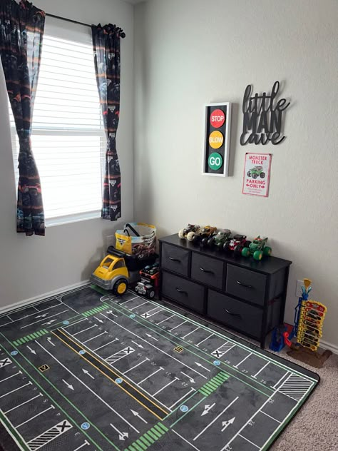 Cars Theme Boys Bedroom, Car And Truck Toddler Room, Monster Jam Kids Room, Kids Car Theme Bedroom, Cars Theme Room Boys, Hot Wheels Room Ideas For Boys, Boys Vehicle Bedroom Ideas, Monster Truck Playroom, Car Themed Rooms For Boys