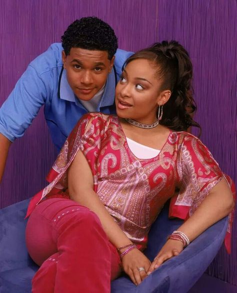 Raven and boyfriend Devon from sitcom. RAVEN That's So Raven Aesthetic, Raven Outfits, Kim And Ron, So Raven, Raven Symone, The Cheetah Girls, Ravens Home, That's So Raven, 00s Style