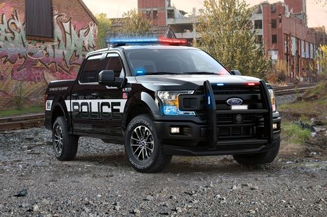 2018 FORD F-150 POLICE RESPONDER READY FOR OFF-ROAD PURSUIT Police Truck, Police Patrol, Ford Police, Ford Raptor, Hybrid Car, Offroad Trucks, Emergency Vehicles, Police Force, Truck Accessories