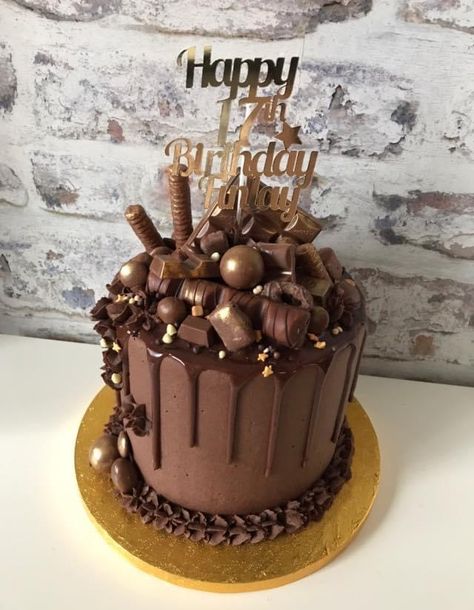 70th Birthday Cake Chocolate, Chocolate 18th Birthday Cake Ideas, 21st Chocolate Birthday Cake, Chocolate Bar Cake Ideas, Chocolate 18th Birthday Cake, Loaded Chocolate Cake, 40th Chocolate Birthday Cake, Chocolate Cake Designs For Men, Cake With Chocolates On Top