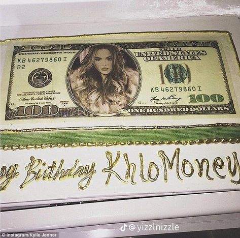 Birthday Cake 18th Girl, Khloe Money, Money King, Kardashian Girls, 2014 Core, Khlo Money, 2016 Era, Happy Birthday Wishes Sister, Winter Birthday Outfit