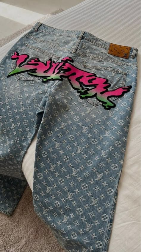 Louis Vuitton Pants, Clips Aesthetic, Moodboard Fashion, Aesthetic 2024, Foto Baby, Diy Fashion Clothing, Jeans Diy, Fits Inspo, Chanel Fashion