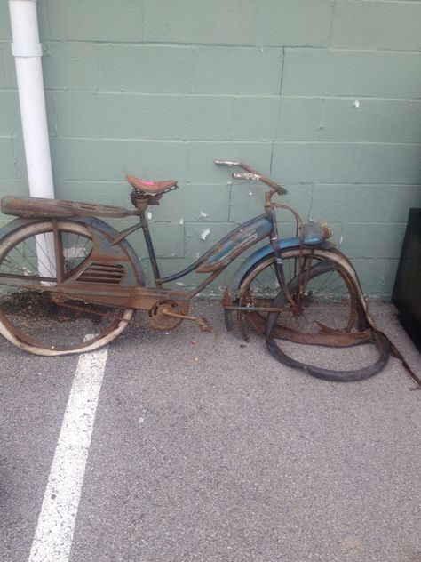 This rusty old bike Rusty Bicycle, Aesthetic Gfx Background, Aesthetic Gfx, Bike Meme, Gfx Background, Ghost Bike, Used Bikes, Old Bikes, Bicycle