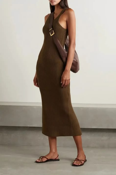 Casual Midi Dress Outfit Summer, Midi Dress Outfit, Ribbed Dress, Ribbed Dresses, Knitted Dress, Knit Midi, Knit Midi Dress, Brown Dress, Dress Outfit