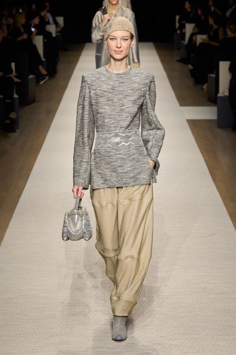 Giorgio Armani Spring 2025 Ready-to-Wear Collection Film Strip, Vogue Runway, Runway Looks, Giorgio Armani, Get Dressed, 2023 2024, Spring Fashion, Fashion Show, Ready To Wear