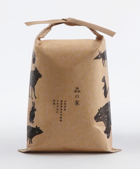 Branding and Packaging Design of Japanese Rice – MORINOIE | ME no MEMO Japanese Food Packaging, Rice Packaging, Visuell Identitet, Japanese Packaging, Cool Packaging, Corporate Identity Design, Graphic Design Packaging, Packing Design, Food Packaging Design