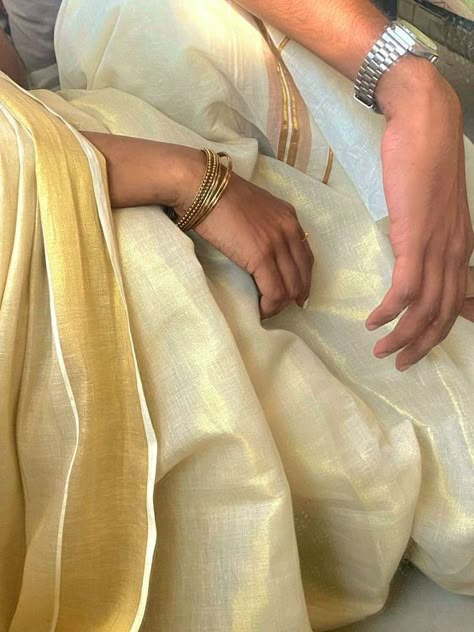 Ritika Core, Onam Outfits, Couples Hidden Face Pics, South Asian Aesthetic, Bff Poses, Desi Love, Desi Aesthetics, Desi Fashion Casual, Be Authentic