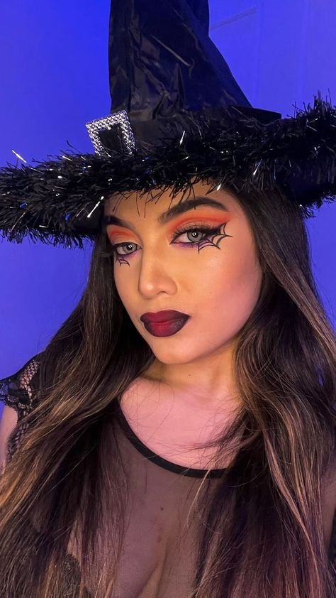 Makeup Artist Aesthetic, Makeup Witch, Halloween Makeup Witch, Halloweenský Makeup, Holloween Makeup, Vampire Bride, Halloween Makeup Pretty, Witch Makeup, Halloween Eye Makeup