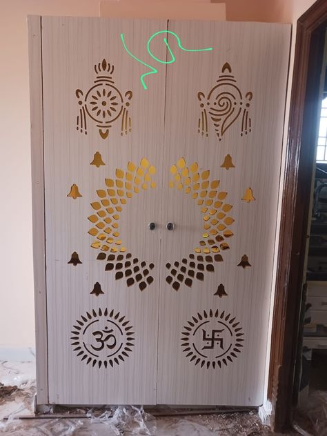 Mandir Gate Design, Pooja Room Door Design Modern, Puja Door, Pooja Room Door, Kitchen Unit Designs, Pooja Door, Pooja Door Design, Worli Painting, Pooja Decor