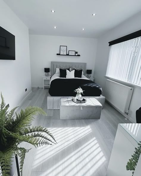 #bedroom #bedroominspiration #home #homedecor Black Grey And White Bedroom, White And Grey Bedroom Ideas, Black White And Grey Bedroom, Grey And White Bedroom Ideas, White And Grey Bedroom, Grey And White Bedroom, Grey Bedroom Ideas, Black Living Room Decor, Black Bedroom Decor