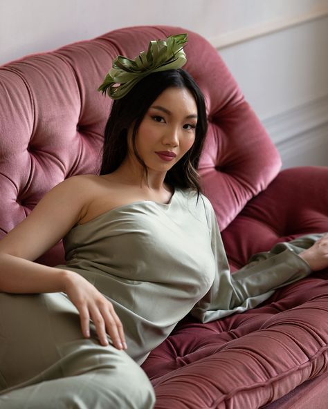 It’s all in the details… our best-selling Natalia fascinator in olive green is the perfect addition to your occasion outfit ☘️ #weddingguest #weddingguestdress #racedayfashion #ladiesday #ascot #fascinator #bonitoandgrace Fascinator Outfit, Elegant Fascinator, Race Day Fashion, Spring Wedding Guest, Spring Wedding Guest Dress, Occasion Outfit, Fascinator Headband, Feather Fascinators, Wedding Sale