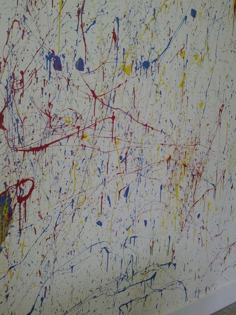 Splatter wall Splatter Paint Walls, Paint Splatter Aesthetic, Paint Splatter Wall, Hedda Gabler, Splattered Paint, Paint Splats, Messy Kids, Splatter Paint, School Room