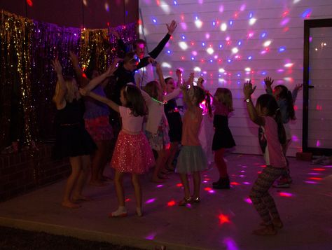 School Disco Aesthetic, Birthday Party Ideas Disco, 18th Party Themes, Party Ideas Disco, Silent Disco Party, Disco Party Ideas, Teen Birthday Party Ideas, Barn Birthday Party, Disco Party Outfit