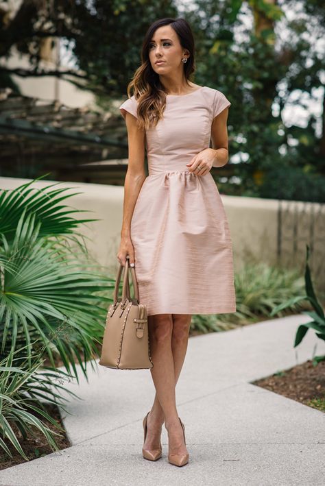 5 Do's & Dont's of Wedding Guest Attire | Alyson Haley Classy Wedding Attire Guest, Spring 2023 Dresses, Expensive Dresses Classy, Womens Easter Dresses, Spring Wedding Guest, Spring Wedding Guest Dress, 파티 드레스, Summer Wedding Guests, Guest Attire