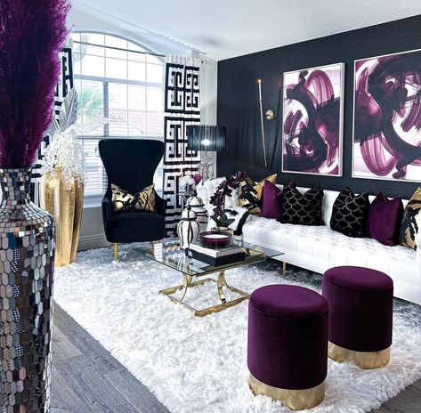 Glam Living Room Chandelier, Pink And Burgundy Living Room Decor, Cozy Relaxing Living Room, Great Gatsby Living Room, Living Room Decor With Black Accents, Navy Blue Kitchen And Living Room, Black White Gold Purple Living Room, Purple Glam Living Room, Lounge Inspo Living Rooms