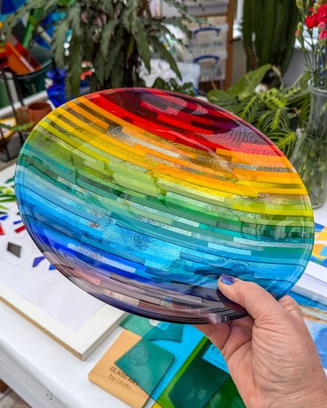 Here to make you smile - Rainbow bowls 🌈 - or bowls in any gradient you like, for that matter ☺️ I love the colours of glass. They bring me great joy, an absolute sense of wonder. They make me smile. They make everyone smile 🙂 Imagine watching your bowl grow ... From over a hundred strips of glass ... to a solid circle ... to a gently curved bowl ☺️ Each stage more wonderful than the last! ... #glassartist #contemporaryglass #homedeco #glassart #artanddesign #colourmyhome #artandinteriors #in... Glasses Wedding, Contemporary Glass, Glass Artists, You Smile, Make You Smile, Home Deco, Make Me Smile, Glass Art, Sense