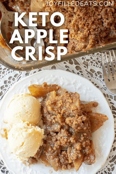 This Keto Apple Crisp is easy to make, has to perfect amount of fall spices, and is positively delicious. With my special ingredient, you can enjoy apple crisp and still keep it low carb! Only 5 net carbs per serving. This delightful dessert has just 6 ingredients and is gluten-free, sugar-free, and grain-free. This low carb apple crisp doesn’t have a single apple, Low Carb Apple Crisp, Keto Apple Crisp, Dolce Poche Calorie, Carb Dishes, Joy Filled Eats, Low Carb Dessert, Keto Cake, Low Carb Sweets, Keto Dessert Easy