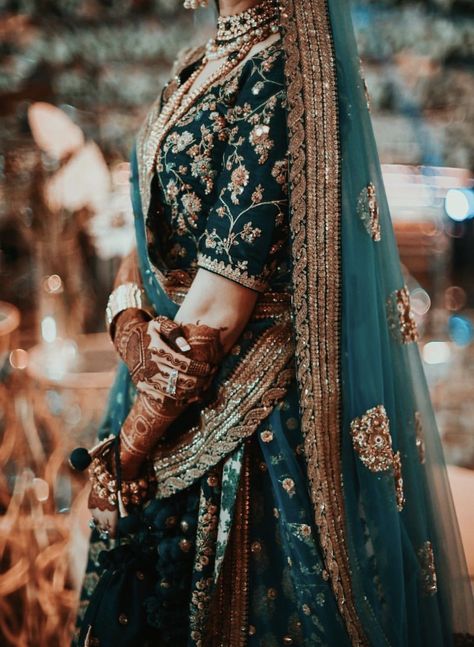 Ethnic Aesthetic, Asian Royalty, Star Witch, Bridal Aesthetic, Nikah Ceremony, Latest Bridal Lehenga, Desi Wedding Dresses, Story Aesthetic, Muslim Wedding Dresses