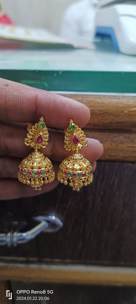 Kante Designs Latest, Buttalu Earrings Gold, Buttalu Gold, Gold Buttalu, Gold Jhumkas, Gold Earrings For Kids, Color Knowledge, Gold Jhumka, Wallet Sewing Pattern